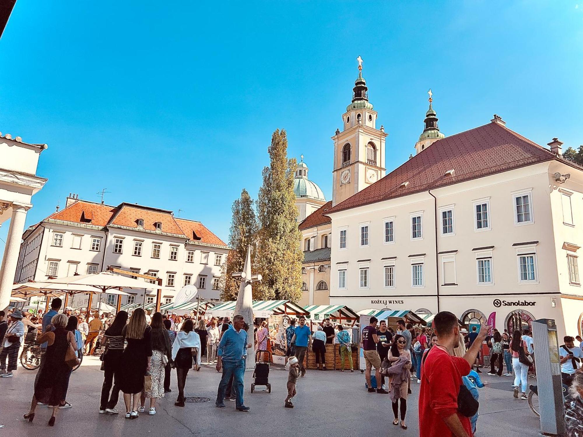 Galleria Apartment Ljubljana Ngoại thất bức ảnh